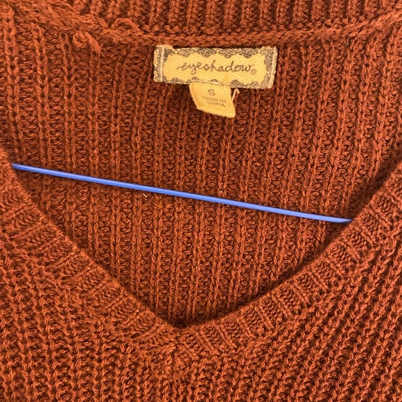 Cold shoulder sweater size S color burgundy - Picture 2 of 2